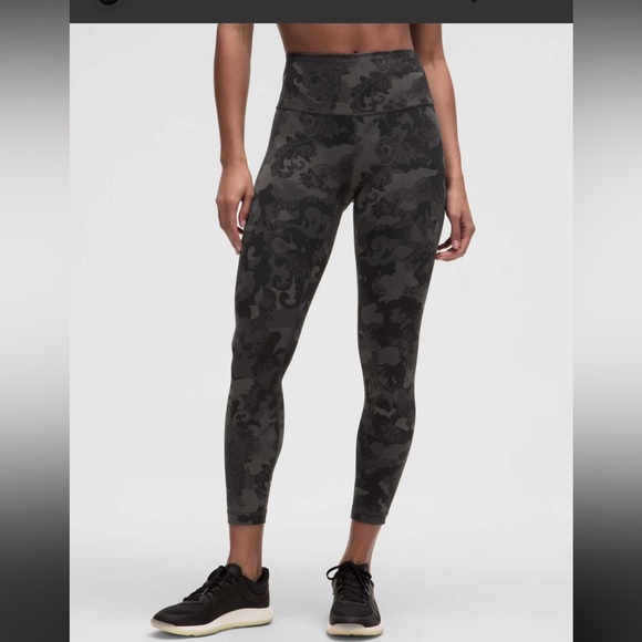 lululemon athletica Pants - Lululemon Athletica Wunder Train 25